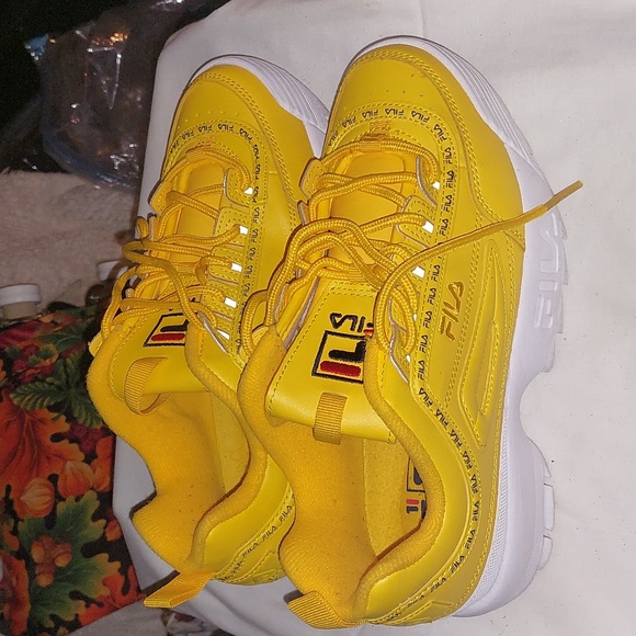 Fila Tennis Shoes - Picture 2 of 4